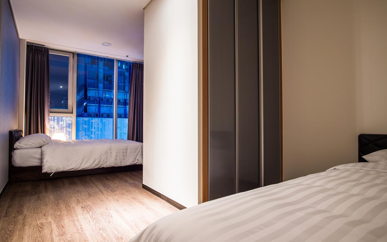 Hotel Arinus Shinchon Seoul Bagian luar foto